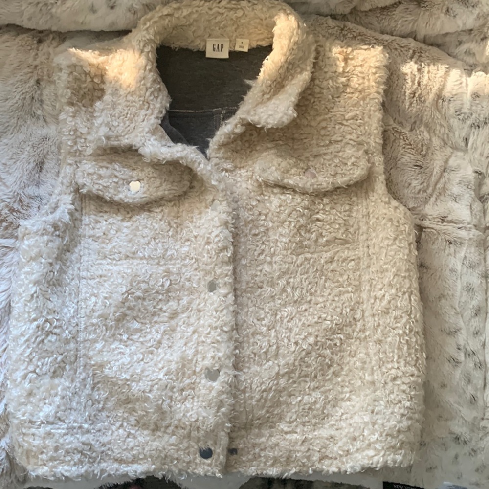 Sherpa vest from GAP size small